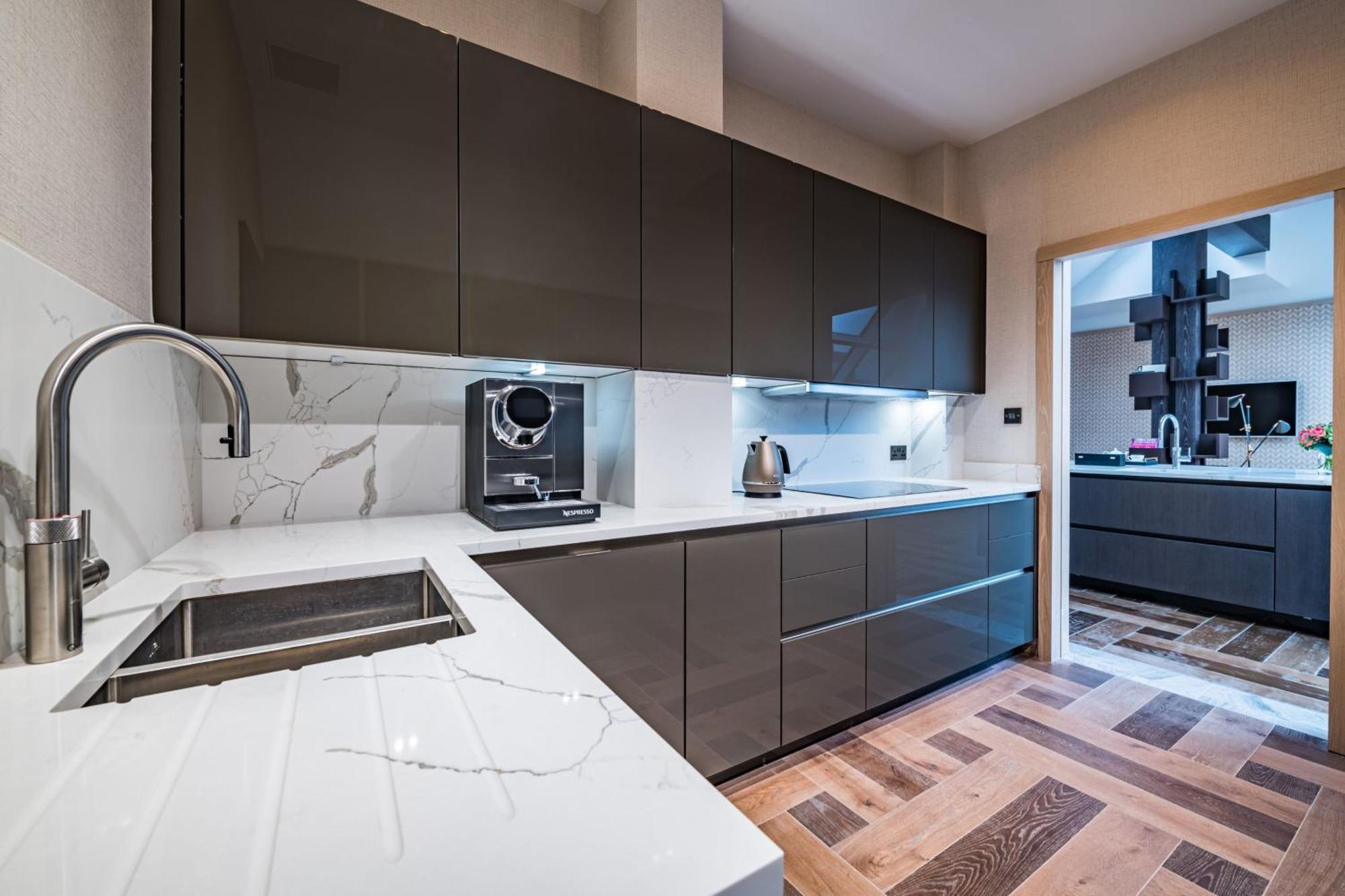 Stock Exchange Hotel, Manchester, Autograph Collection Экстерьер фото A modern kitchen