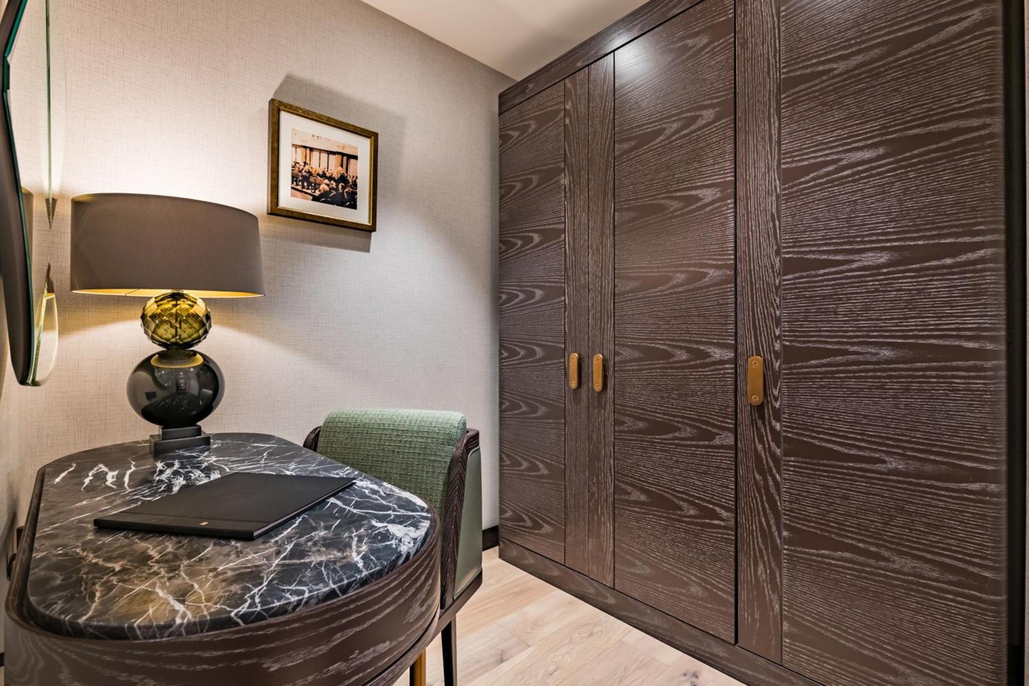 Stock Exchange Hotel, Manchester, Autograph Collection Экстерьер фото A fitted wardrobe