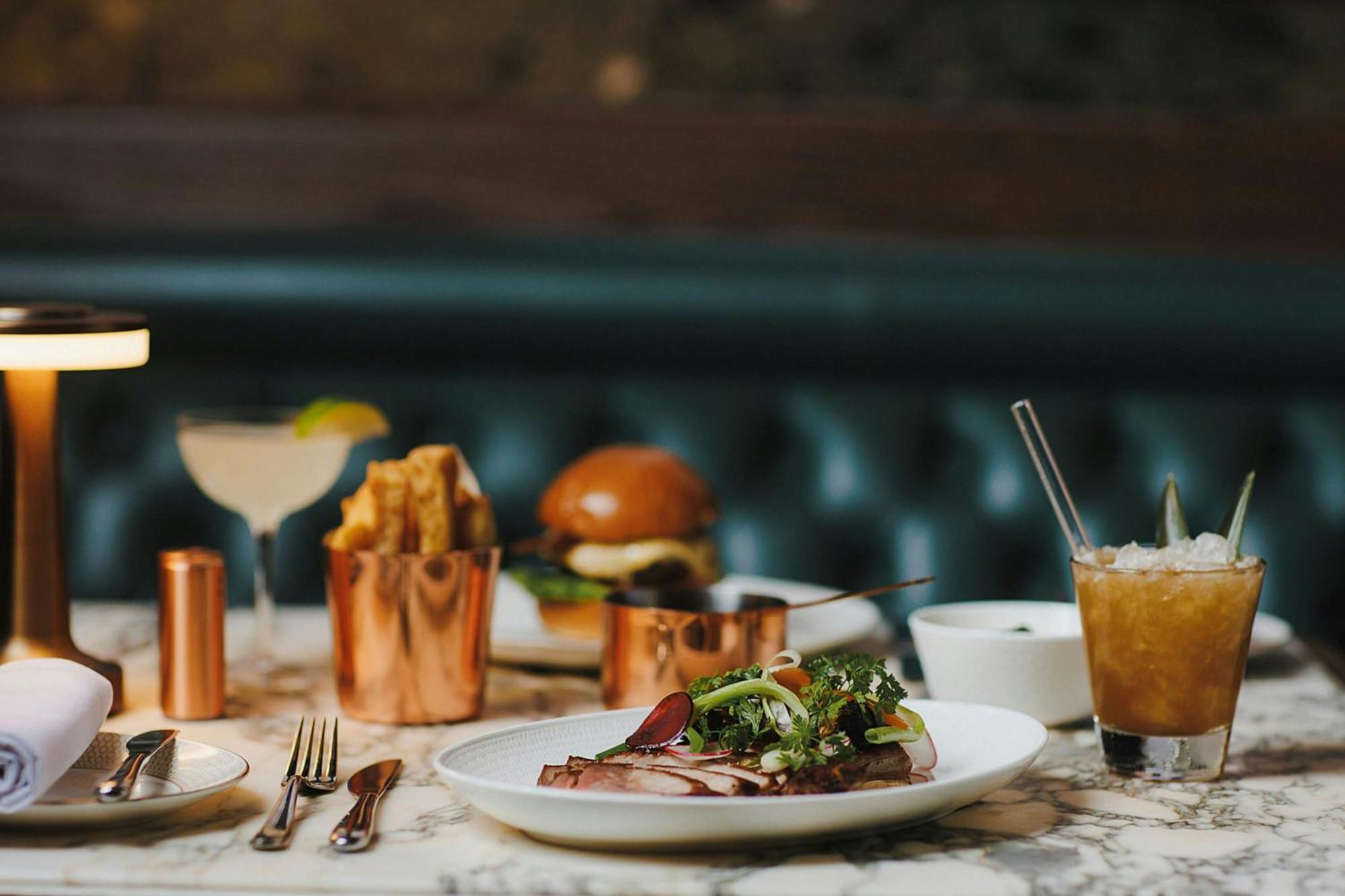 Stock Exchange Hotel, Manchester, Autograph Collection Экстерьер фото A meal at the restaurant